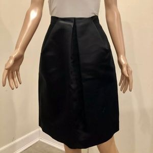 Oscar de La Renta black satin skirt size 8
